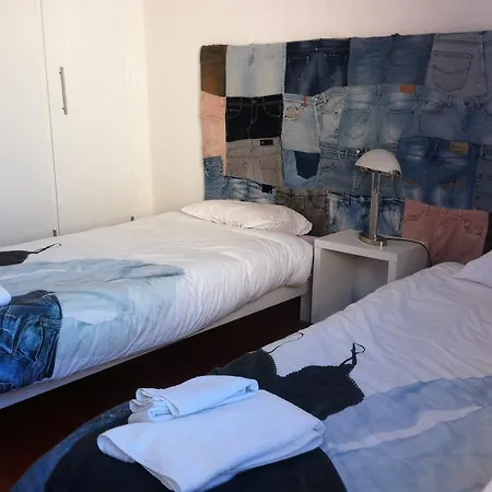 Surf House Hébergement de vacances *