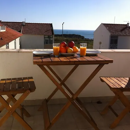 Surf House * Peniche
